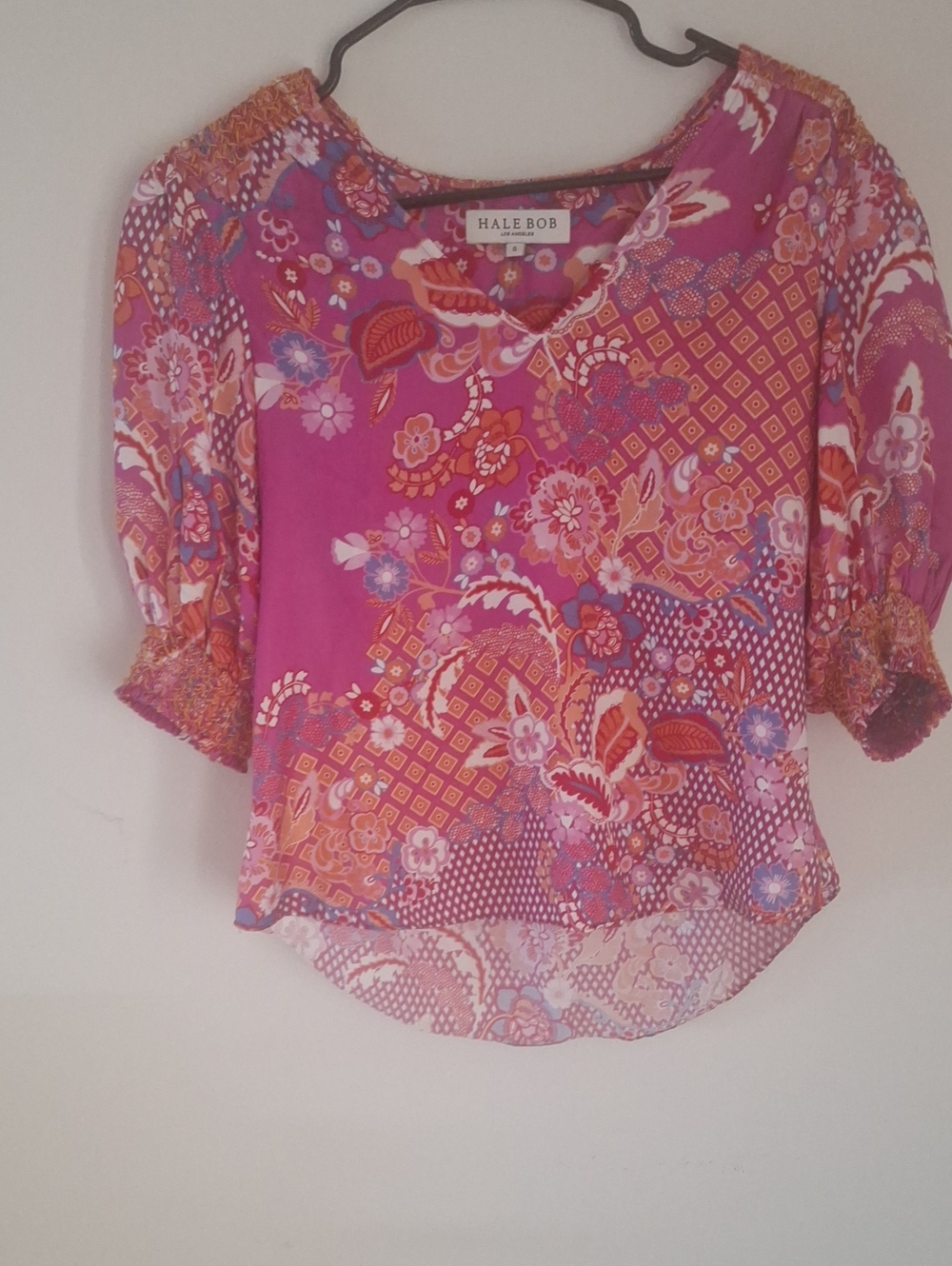 Classic Elegant Sophisticated On Style Hale Bob Magenta Floral Blouse  Sz S